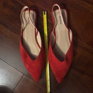 Beautiful Red Seude Leather Mexican Sangles, low heels, stylish, worn once sz 10